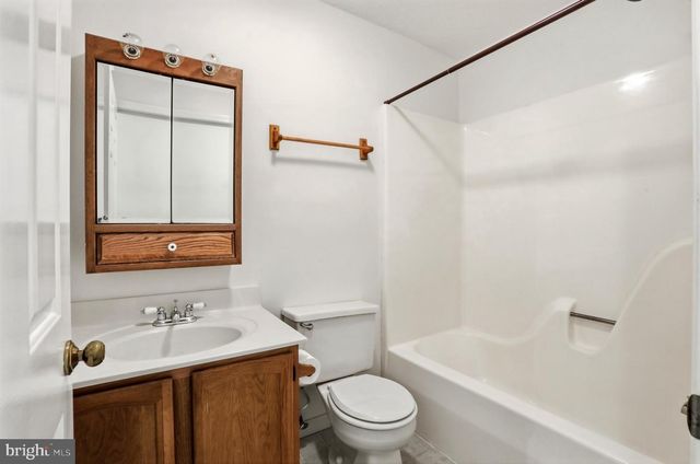 408 MASTERS DR, Cross Junction, VA 22625