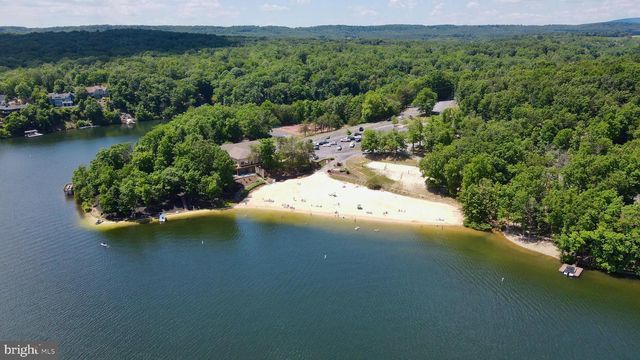 408 MASTERS DR, Cross Junction, VA 22625