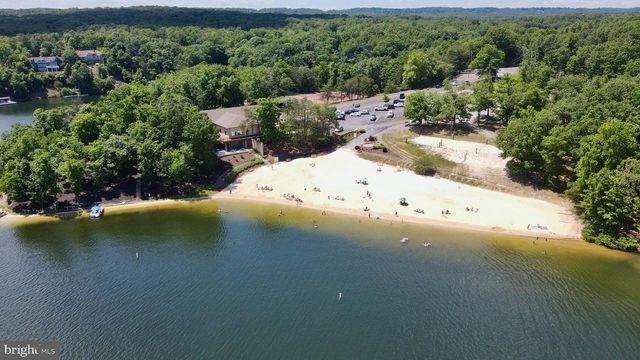 408 MASTERS DR, Cross Junction, VA 22625