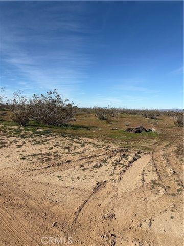 0 Olivine, Phelan, CA 92371