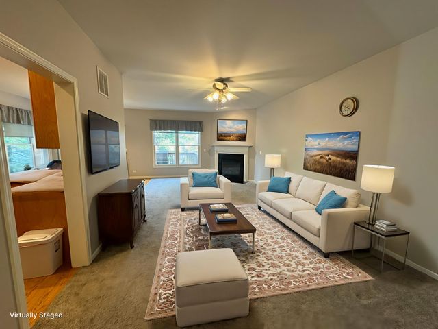 1N061 Mission Court 1N061, Winfield, IL 60190