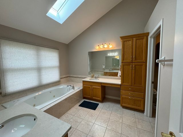 1N061 Mission Court 1N061, Winfield, IL 60190