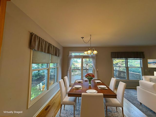 1N061 Mission Court 1N061, Winfield, IL 60190