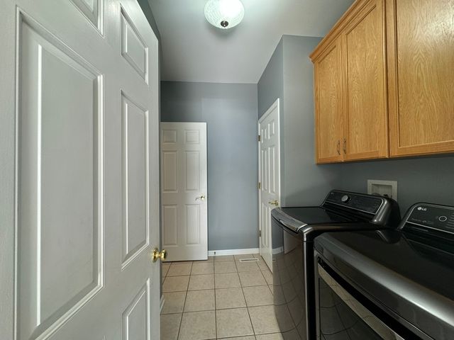 1N061 Mission Court 1N061, Winfield, IL 60190