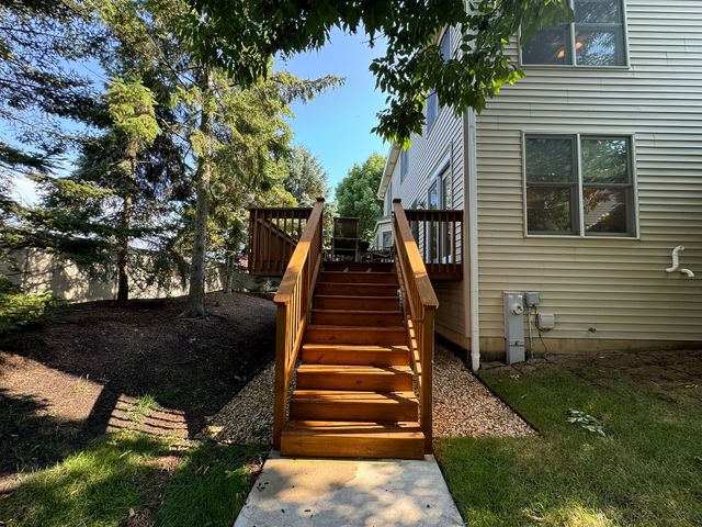 1N061 Mission Court 1N061, Winfield, IL 60190