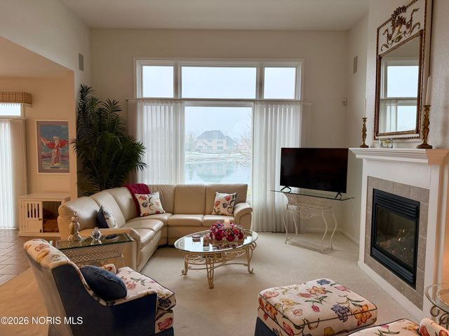 14857 Lake Winds Drive, Perrysburg, OH 43551