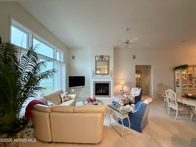 14857 Lake Winds Drive, Perrysburg, OH 43551