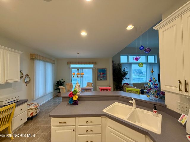 14857 Lake Winds Drive, Perrysburg, OH 43551