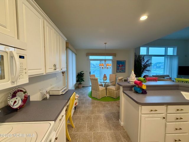 14857 Lake Winds Drive, Perrysburg, OH 43551