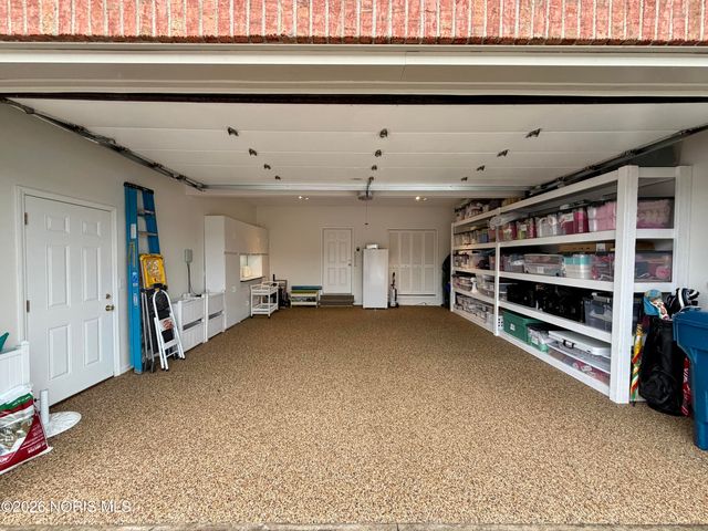 14857 Lake Winds Drive, Perrysburg, OH 43551