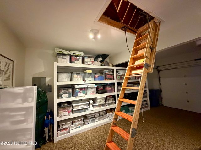 14857 Lake Winds Drive, Perrysburg, OH 43551