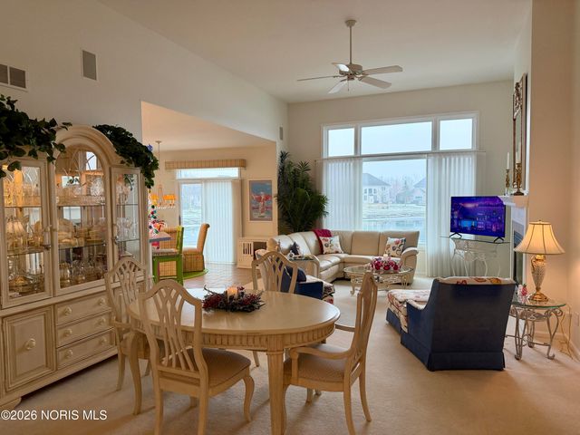 14857 Lake Winds Drive, Perrysburg, OH 43551