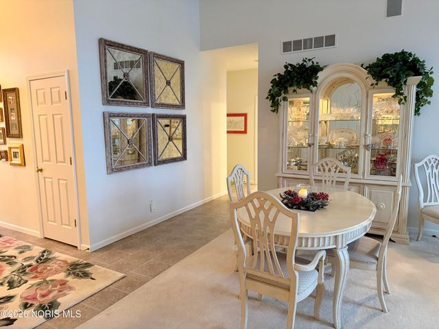 14857 Lake Winds Drive, Perrysburg, OH 43551