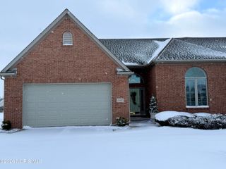 14857 Lake Winds Drive, Perrysburg, OH 43551