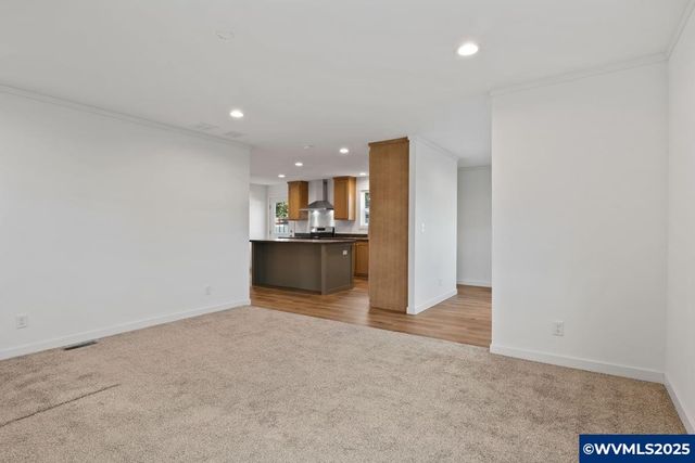 133 Broadmore Av NE 133B, Salem, OR 97301