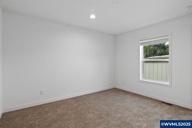 133 Broadmore Av NE 133B, Salem, OR 97301