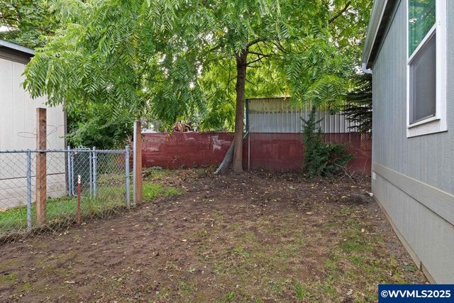 133 Broadmore Av NE 133B, Salem, OR 97301