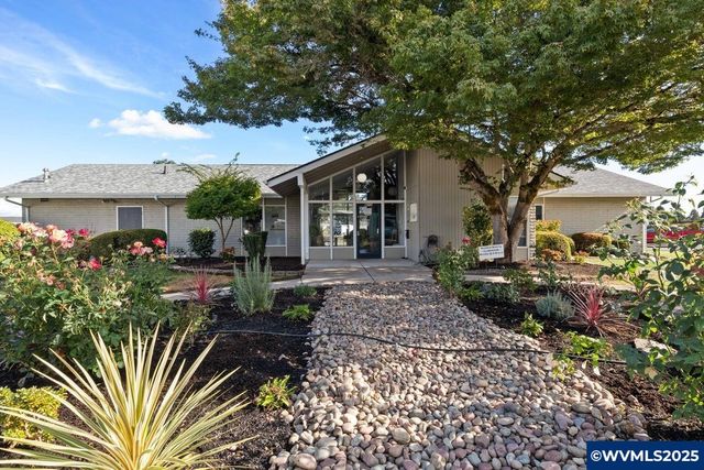 133 Broadmore Av NE 133B, Salem, OR 97301