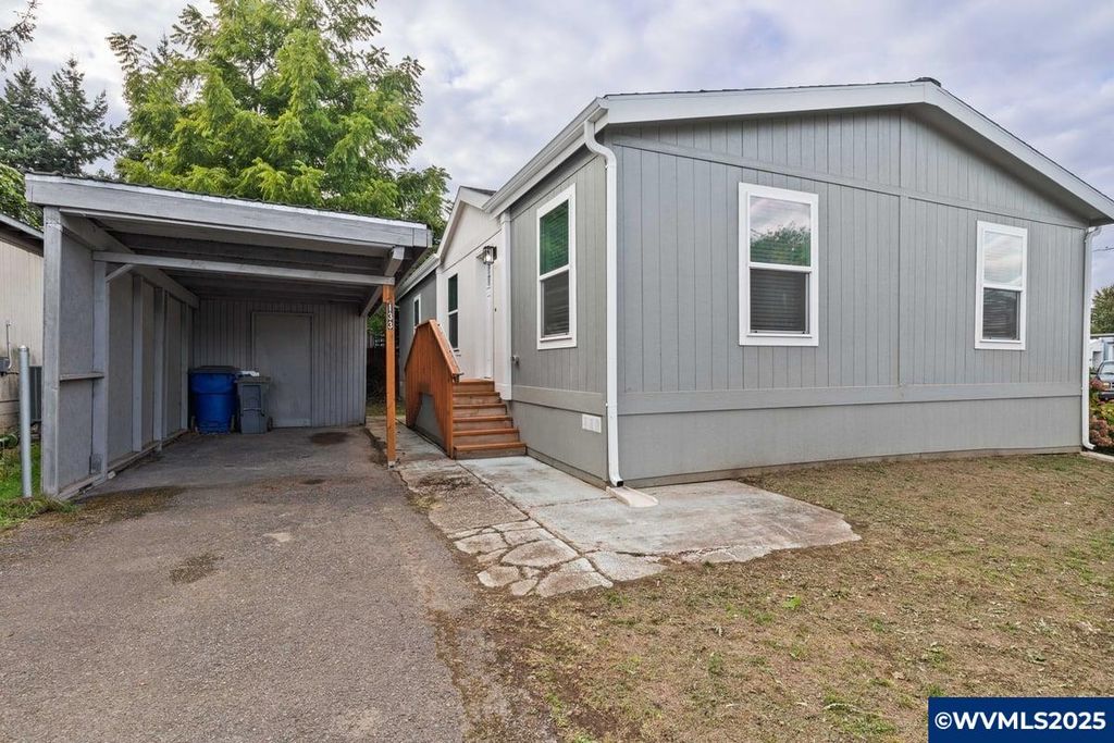 Image 1 of property listing at 133 Broadmore Av NW 133B, Salem, OR 97301