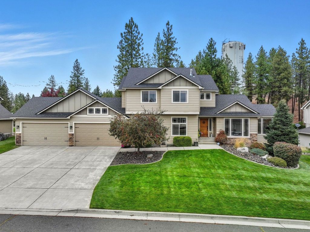 821 E WESTCREST RD Rd, Colbert, WA 99005