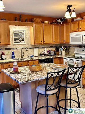 8051 Heritage Drive, Lower Macungie Twp, PA 18011