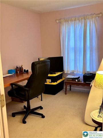 8051 Heritage Drive, Lower Macungie Twp, PA 18011