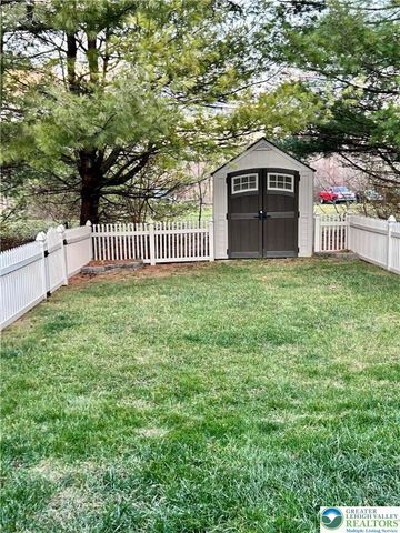 8051 Heritage Drive, Lower Macungie Twp, PA 18011