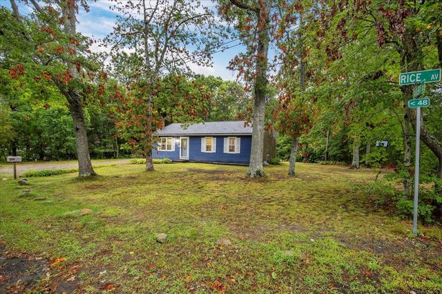 27 Avery Road, Pocasset, MA 02559