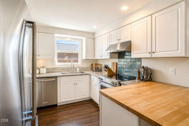 775 Oak Knoll Drive, Ashland, OR 97520