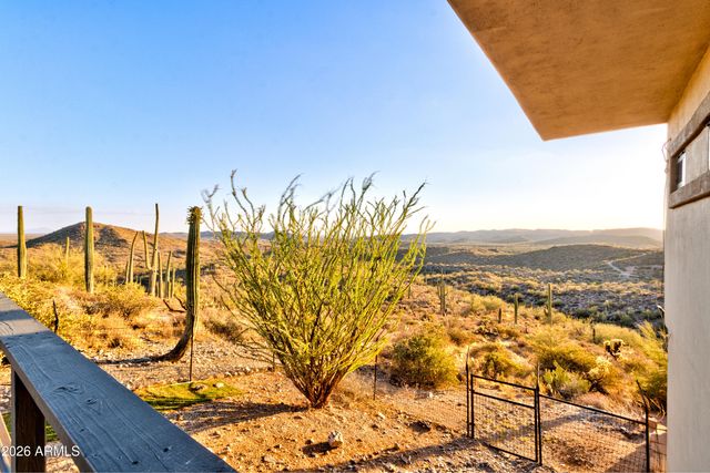 3246 N SILVER TIP Trail, Queen Valley, AZ 85118