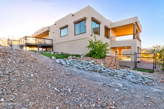 3246 N SILVER TIP Trail, Queen Valley, AZ 85118