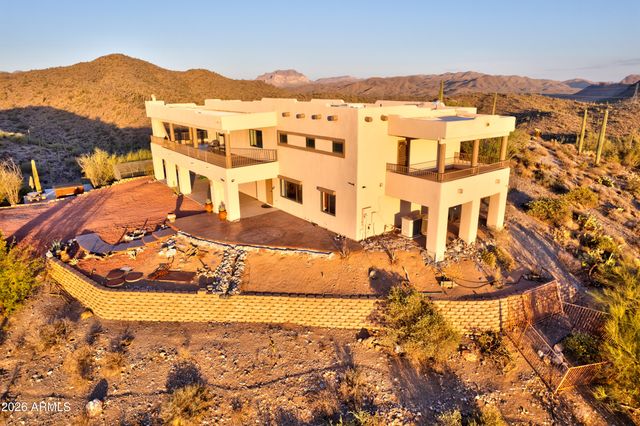 3246 N SILVER TIP Trail, Queen Valley, AZ 85118