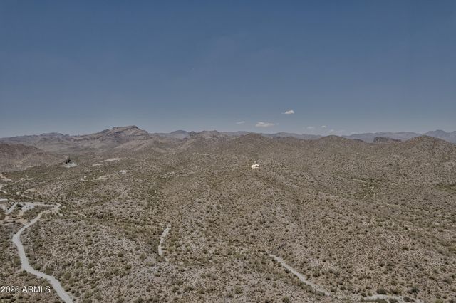 3246 N SILVER TIP Trail, Queen Valley, AZ 85118