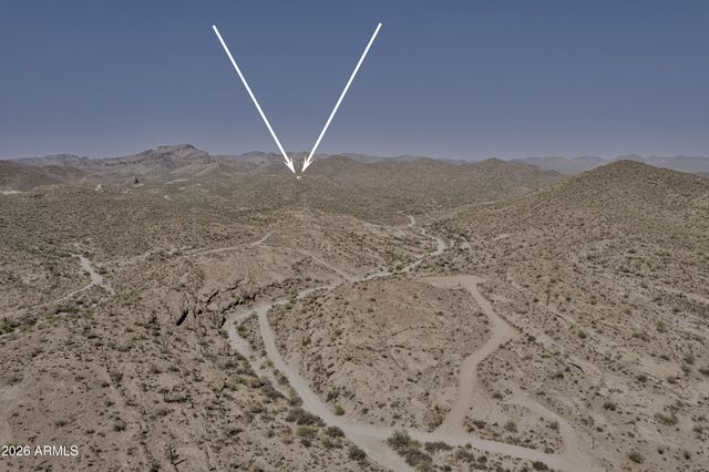 3246 N SILVER TIP Trail, Queen Valley, AZ 85118