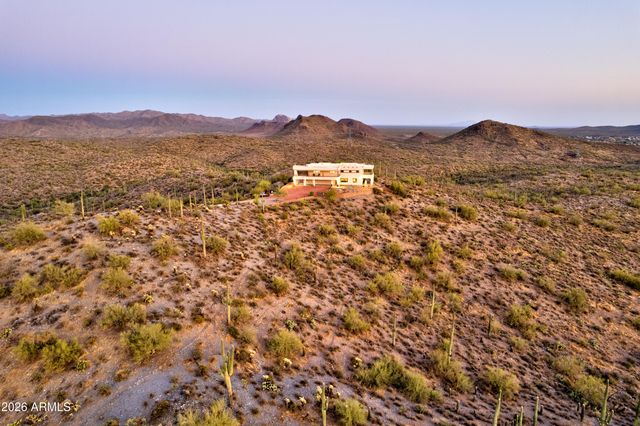 3246 N SILVER TIP Trail, Queen Valley, AZ 85118