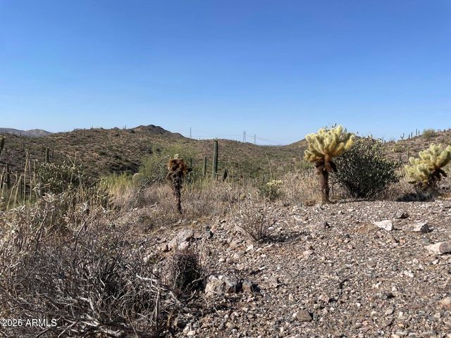 3246 N SILVER TIP Trail, Queen Valley, AZ 85118