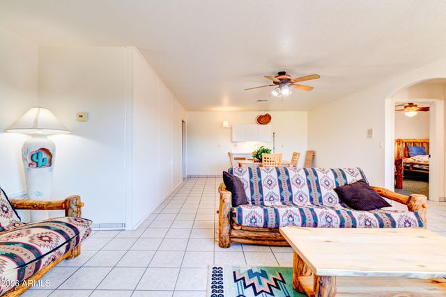 3246 N SILVER TIP Trail, Queen Valley, AZ 85118