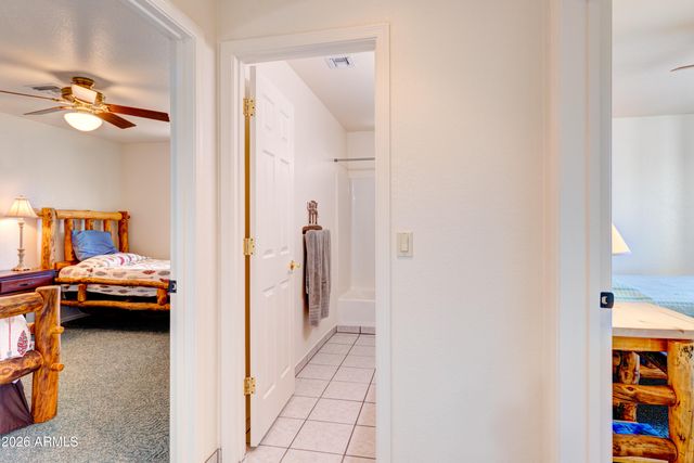 3246 N SILVER TIP Trail, Queen Valley, AZ 85118