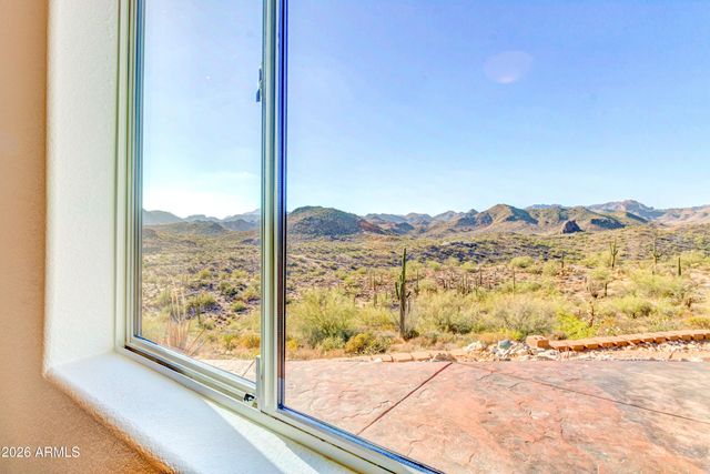 3246 N SILVER TIP Trail, Queen Valley, AZ 85118