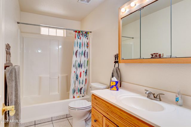 3246 N SILVER TIP Trail, Queen Valley, AZ 85118