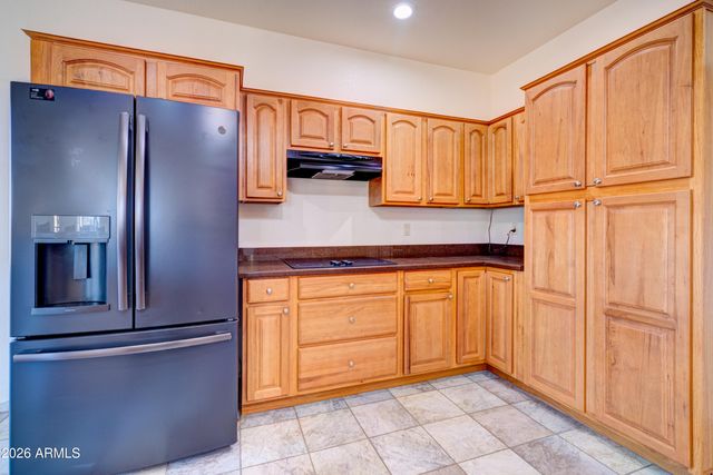 3246 N SILVER TIP Trail, Queen Valley, AZ 85118