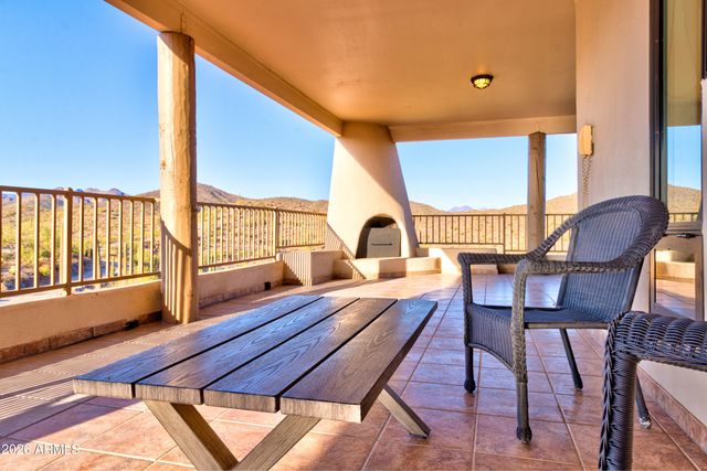 3246 N SILVER TIP Trail, Queen Valley, AZ 85118