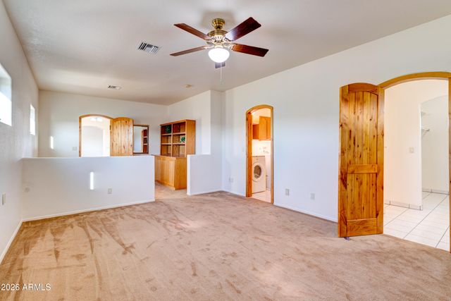 3246 N SILVER TIP Trail, Queen Valley, AZ 85118