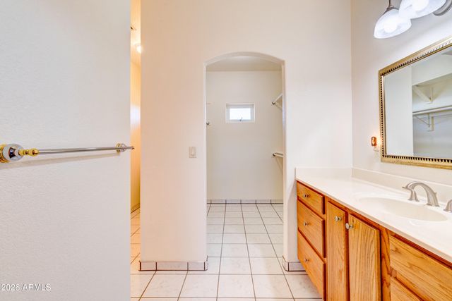 3246 N SILVER TIP Trail, Queen Valley, AZ 85118