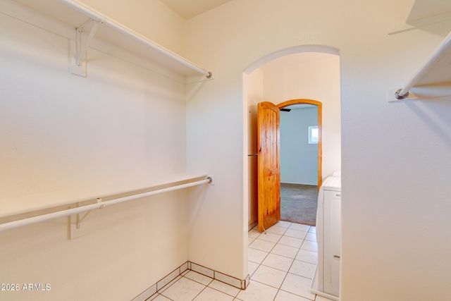 3246 N SILVER TIP Trail, Queen Valley, AZ 85118