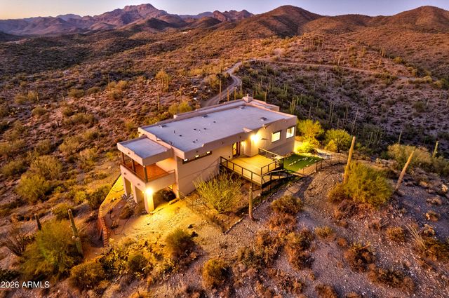 3246 N SILVER TIP Trail, Queen Valley, AZ 85118