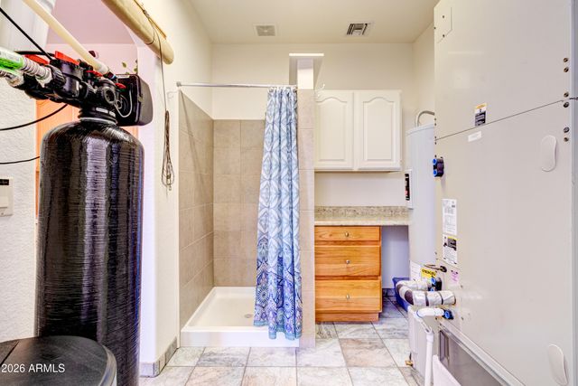 3246 N SILVER TIP Trail, Queen Valley, AZ 85118