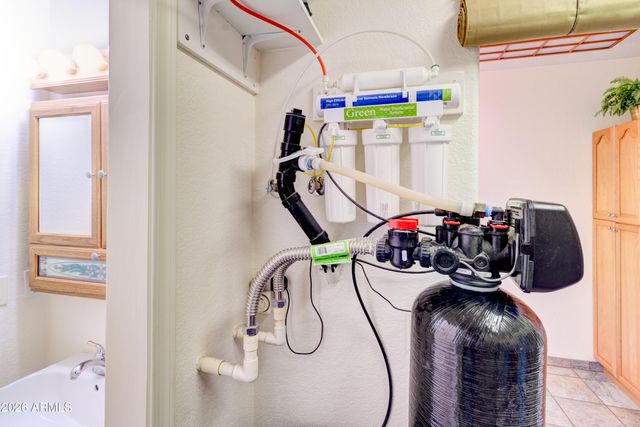 3246 N SILVER TIP Trail, Queen Valley, AZ 85118