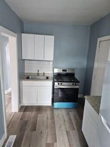 2415 W Grand Street, Detroit, MI 48238
