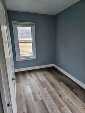 2415 W Grand Street, Detroit, MI 48238